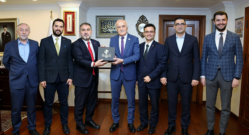 Vakıflar Genel Müdürü Burhan Ersoy'u Ankara'daki makamında ziyaret 